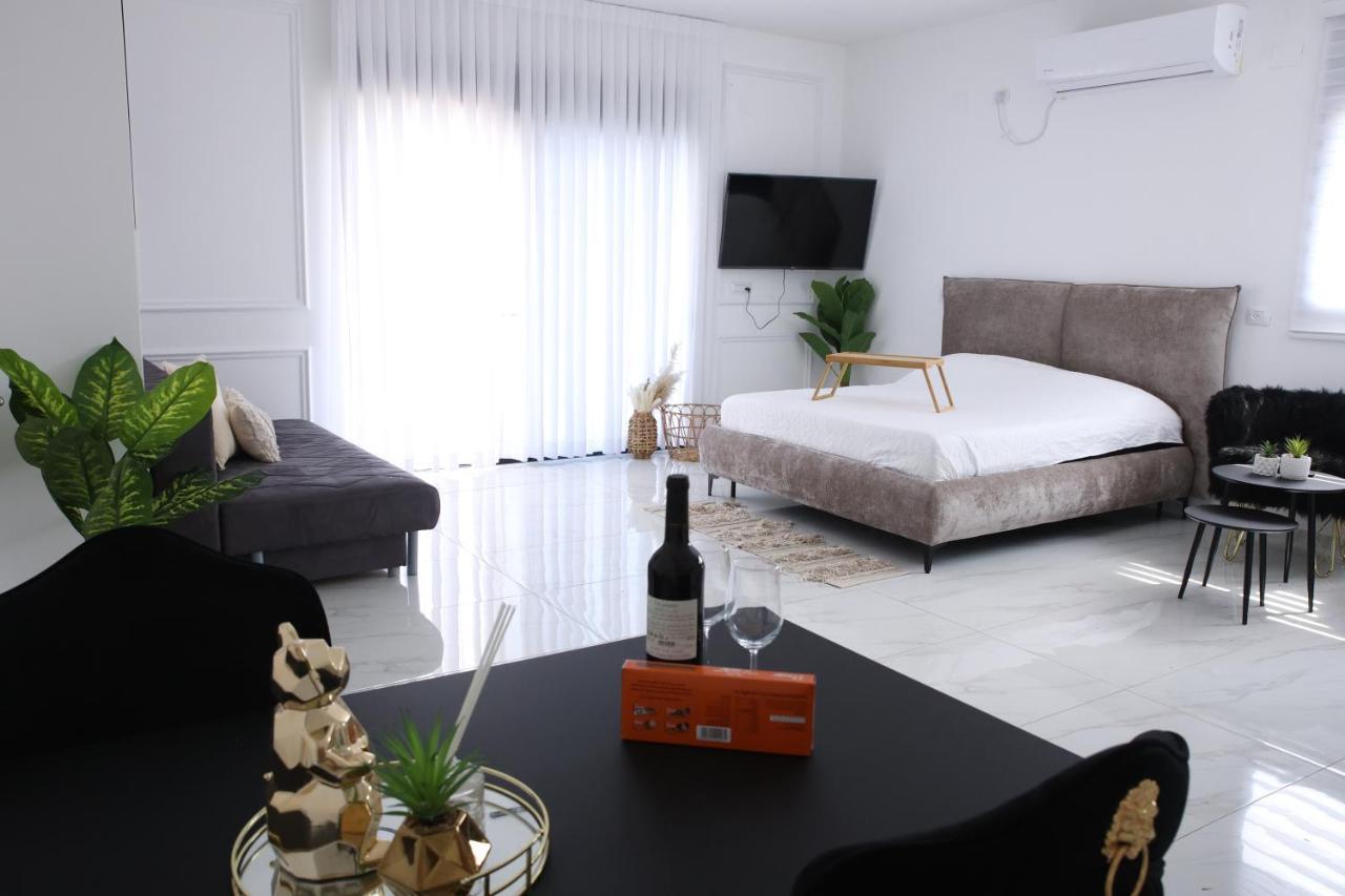 סוויטות נוף שקיעה Hotel Peqi'in Hadasha Buitenkant foto