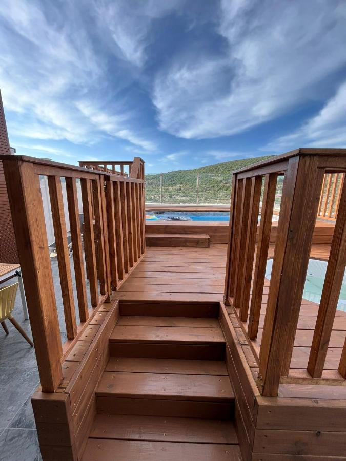 סוויטות נוף שקיעה Hotel Peqi'in Hadasha Buitenkant foto